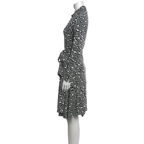 DVF Jersey Wrap Dress - Grey Leopard Print Classic Style - Picture 2 of 7